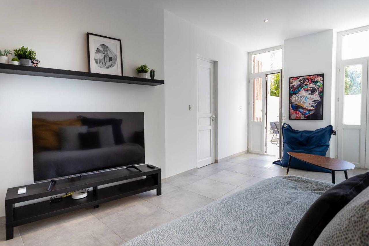 Maxbnb - Climatise - Grand Studio 37M2 & Terrasse 30M2 - Est Тулон Экстерьер фото