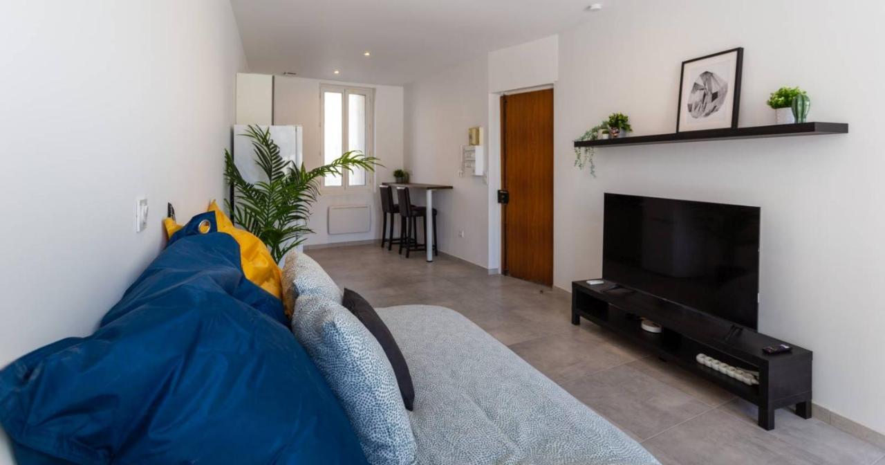 Maxbnb - Climatise - Grand Studio 37M2 & Terrasse 30M2 - Est Тулон Экстерьер фото